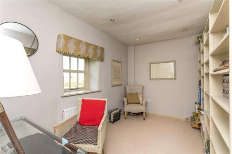 Bedroom/Office