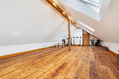 Gym/Cinema Room