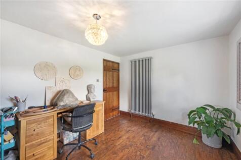 Bedroom/Office