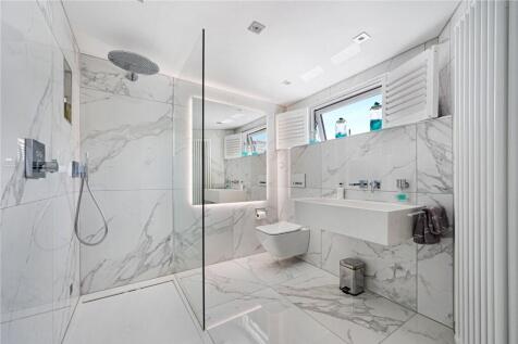 Family Shower Room