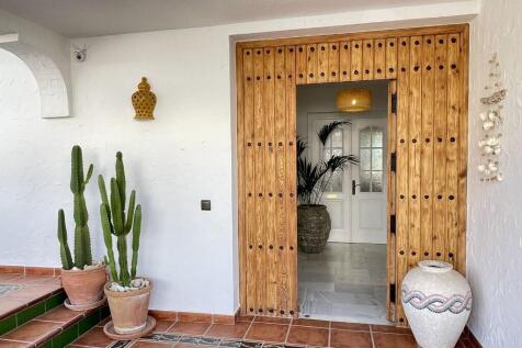 Property Image 4