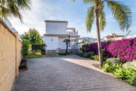 Property Image 4