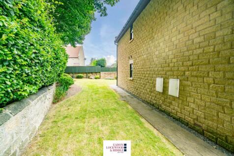 Rear Garden 2.jpg