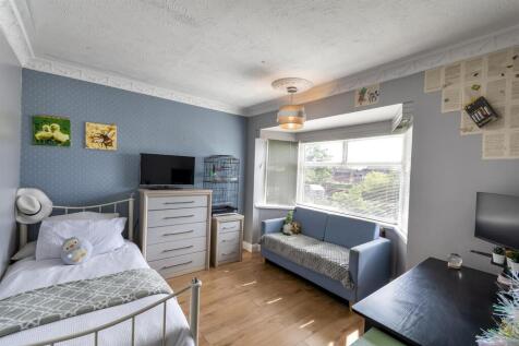 DSC_4868-Edit_bedroom.JPG