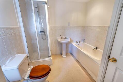 DSC_2507-Edit_bathroom.JPG
