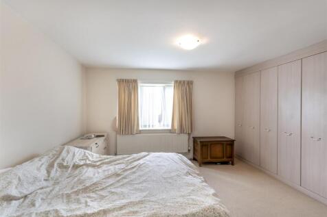 DSC_2525-Edit_bedroom.JPG