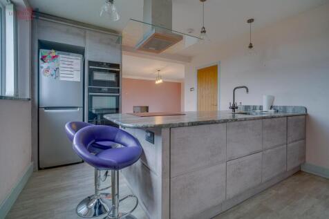 Kitchen 1.2.jpg