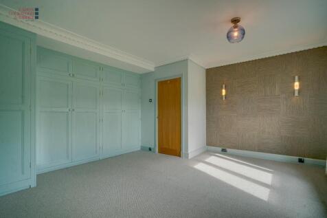 Bedroom 1.1.jpg