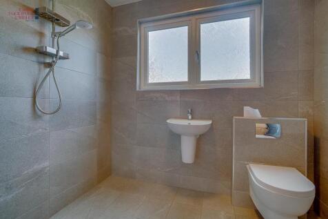 Shower Room.jpg