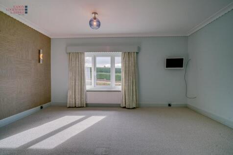 Bedroom 1.2.jpg