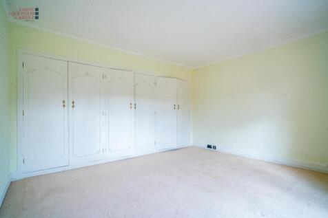 Bedroom 2.2.jpg