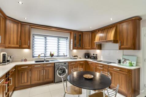 DSC_8360-Edit_kitchen.JPG