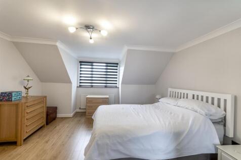 DSC_8396-Edit_bedroom.JPG