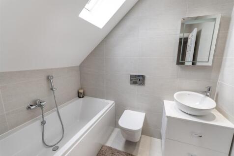 DSC_8378-Edit_bathroom.JPG