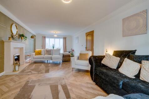 Full Depth Lounge