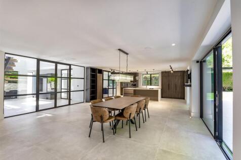 Open Plan Living Accomodation