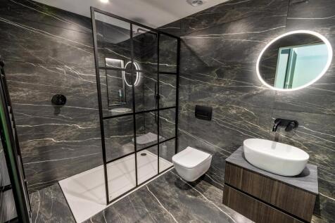 DSC_8971-Edit_bathroom.JPG