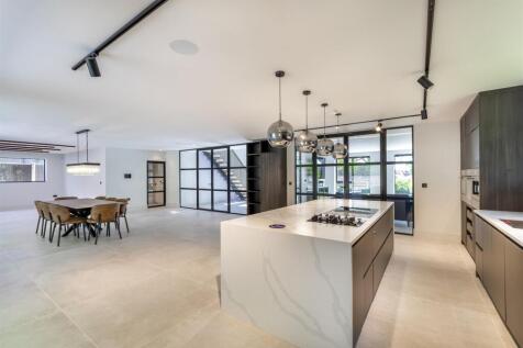 DSC_8923-Edit_kitchen.JPG