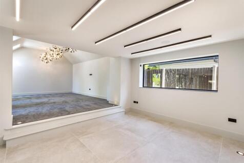 DSC_8932-Edit_room.JPG