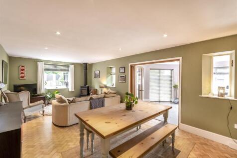 Open Plan Dining and Living Room
