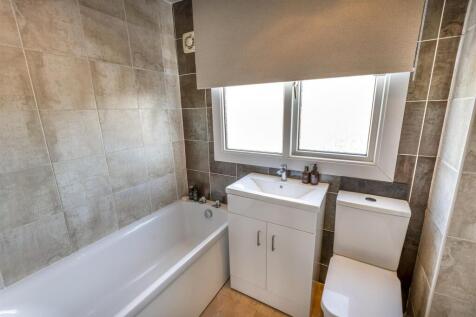 DSC_1429-Edit_bathroom.JPG