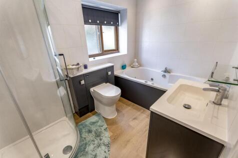 En-SUite.