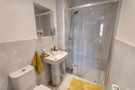Bedroom Two En-Suite