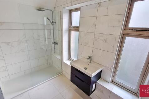 ensuite 2