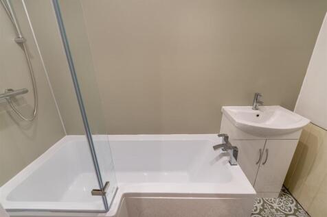 DSC_5223-Edit_bathroom.jpg
