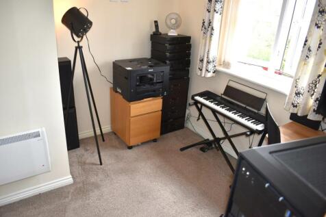 2nd Bedroom