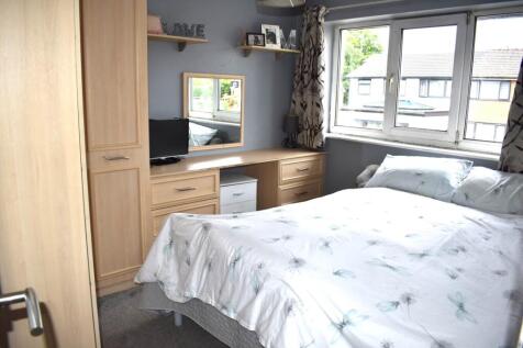 2nd Bedroom