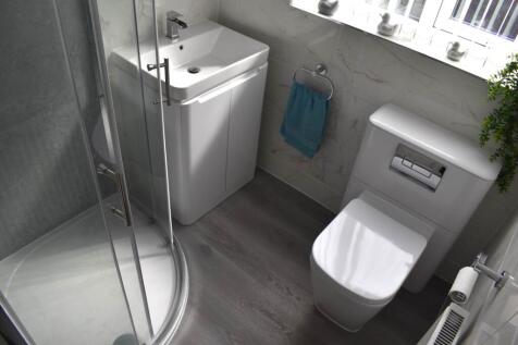 Shower Room - Ground