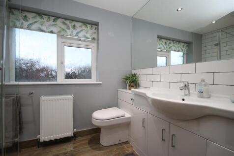 Family Shower Room
