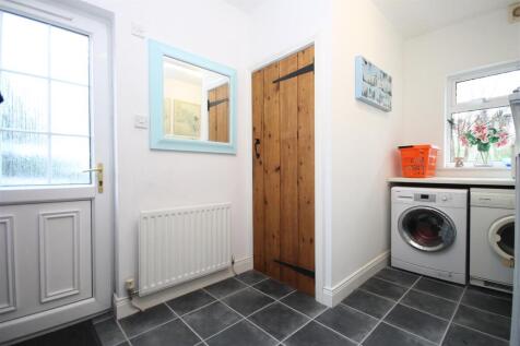 Utility/Boot Room &amp; Cloaks WC