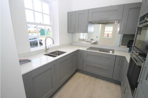 Kitchen 2.jpg