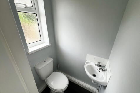 Cloakroom/wc