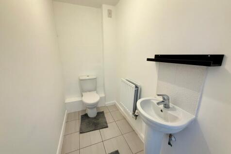 Cloakroom/wc