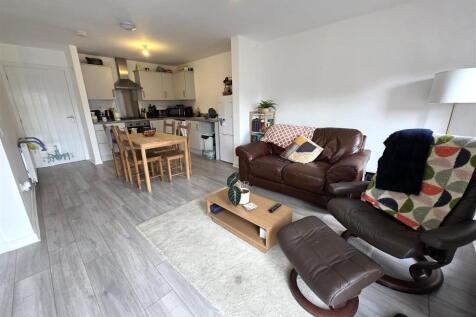 Lounge/Kitchen
