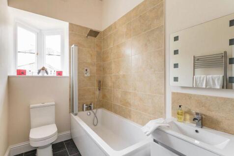 Apt 1 Bathroom