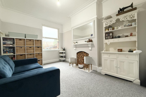 Sitting Room/Play Room