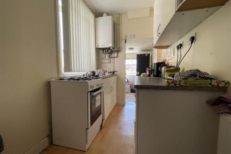 Kitchen / Utility Area