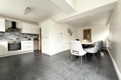 Family Living Kitchen