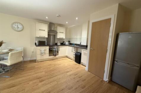 Open Plan Kitchen Living Area