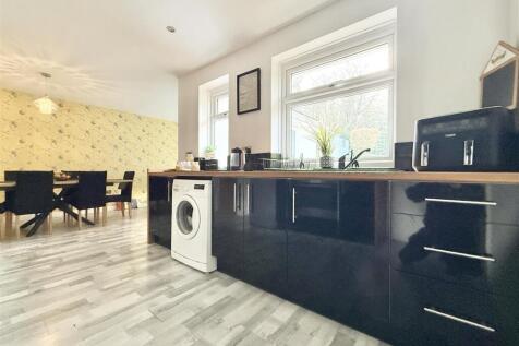 Family Living Kitchen