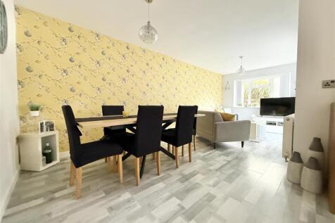 Family Living Kitchen