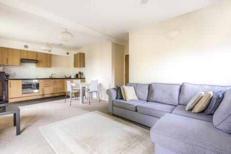 Living Room/Kitchen
