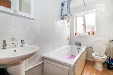 FITTED BATHROOM