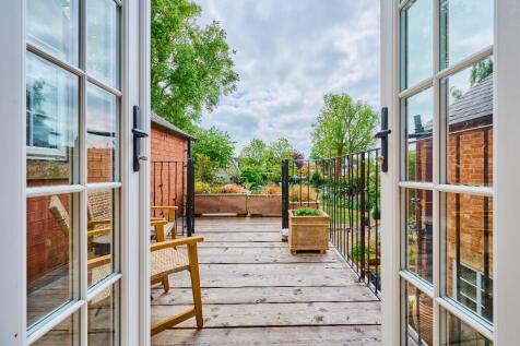 ROOF TERRACE