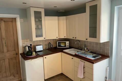 ANNEXE KITCHEN