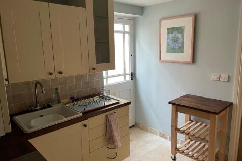 ANNEXE KITCHEN